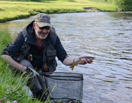 brown-trout-guide-scotland-01
