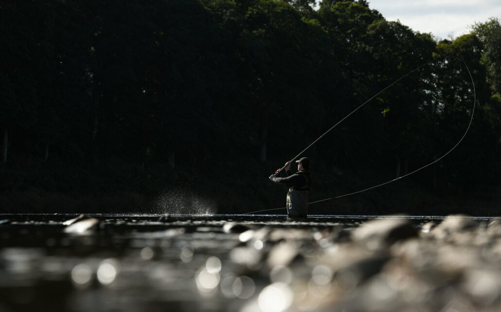 SALMON-FISHING-IN-SCOTLAND-SPEY-CASTING-01