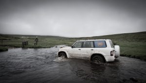 iceland-fishing-guide-car
