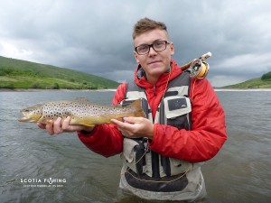 trout-fly-fishing-stirling